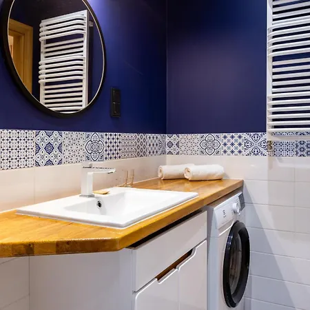 Arena Superior By Bookinghost