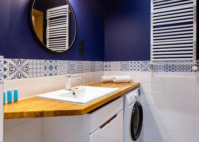 Arena Superior By Bookinghost